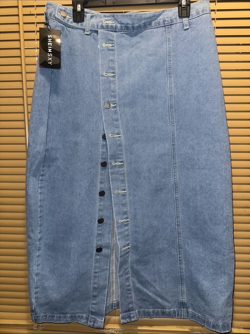 SHEIN Curve OXL Light Blue Denim Skirt
